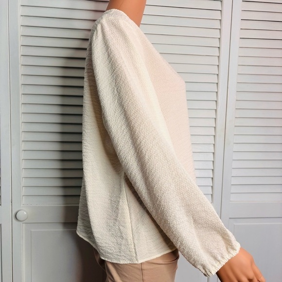 MADEWELL Cream Button Down Textured V-Neck Blouse Size XL - Picture 4 of 9